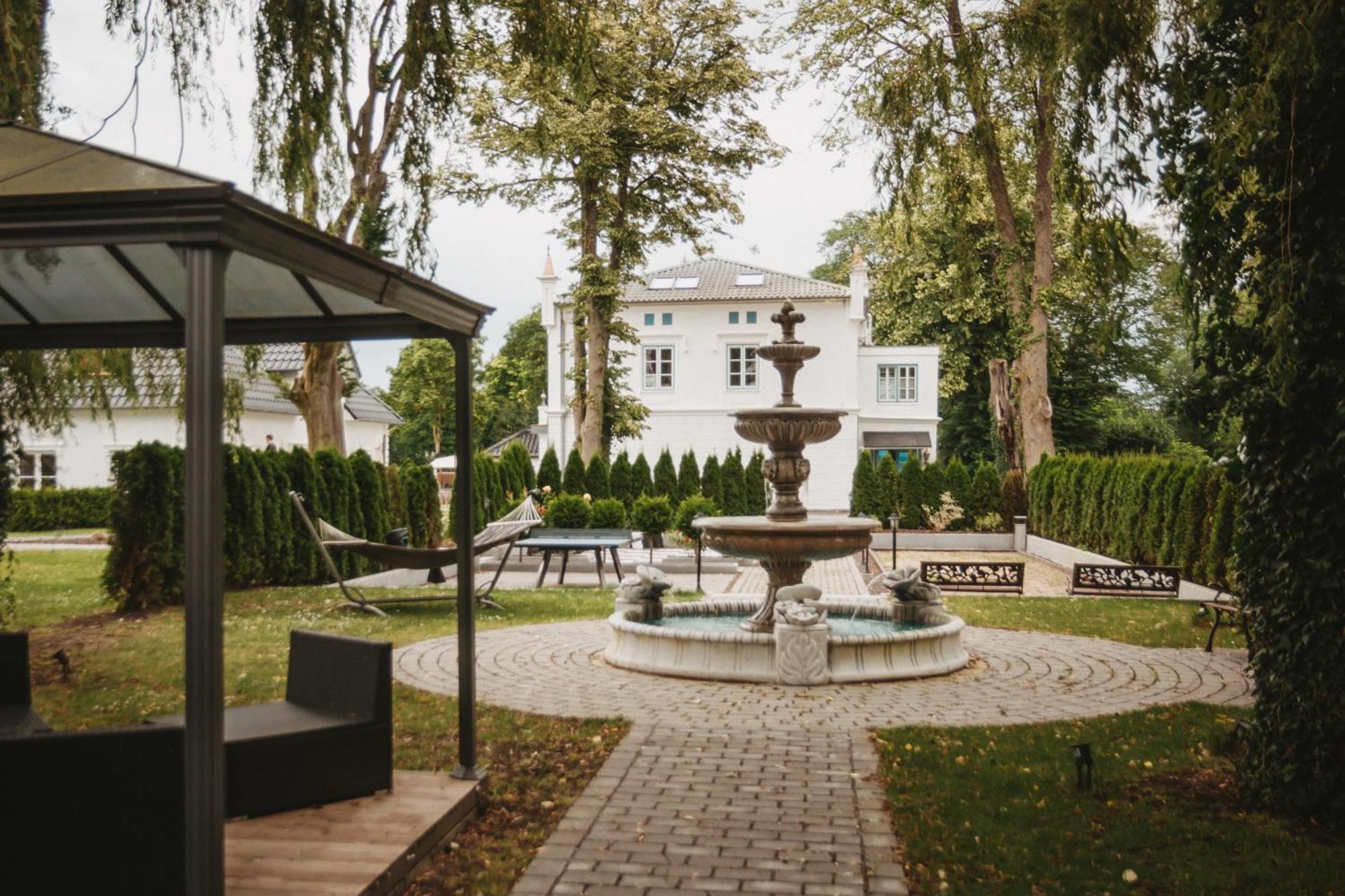 Herrenhaus-Henriettenhof Греміц Екстер'єр фото