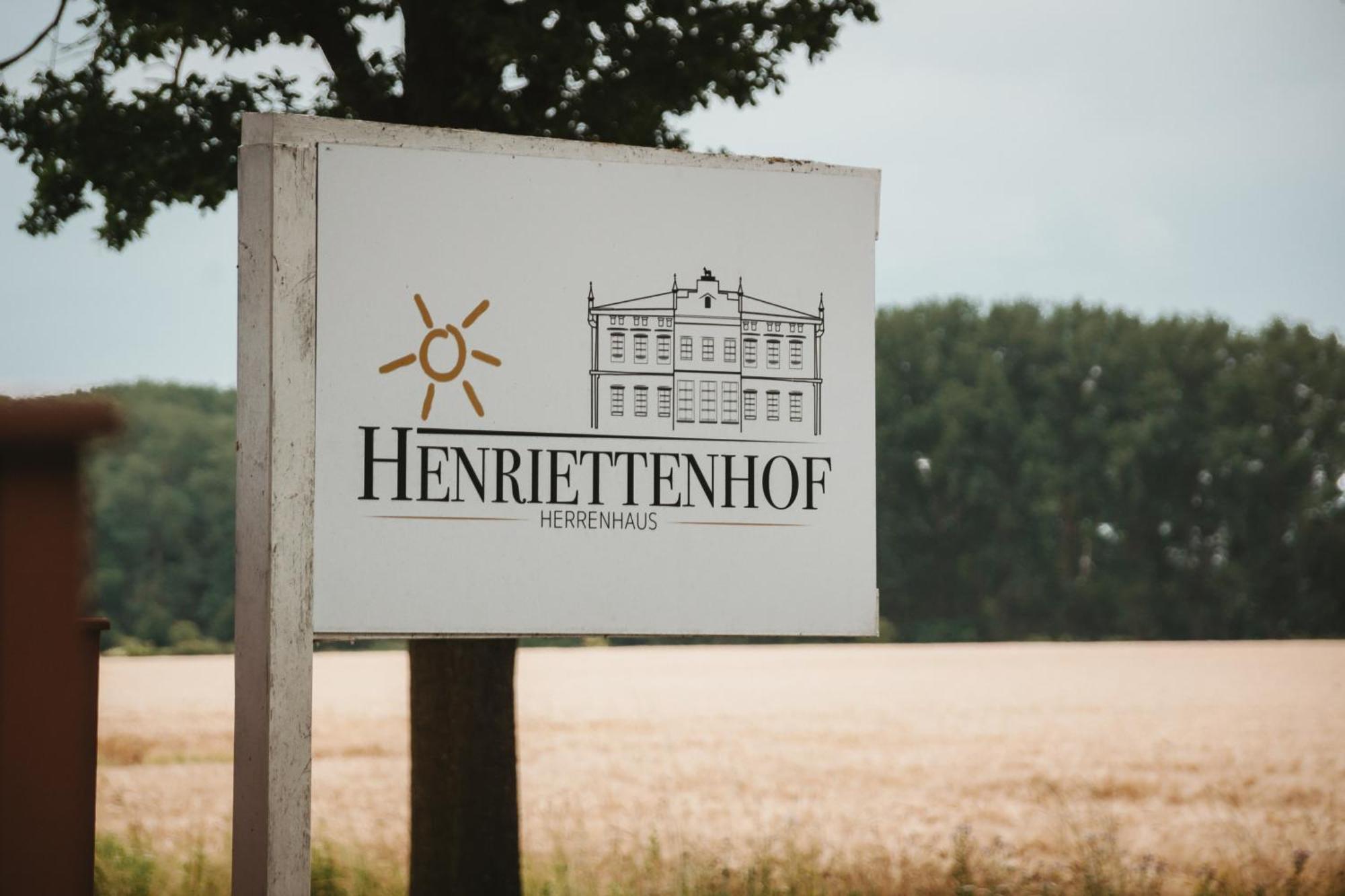 Herrenhaus-Henriettenhof Греміц Екстер'єр фото